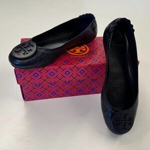 Tory Burch - Minnie Travel Ballet Flat in Navy Blue Leather, size 7